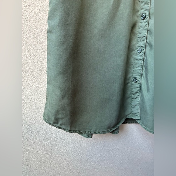 EUC PISTOLA Reid Relaxed Button Down Top in Olive (Size:M) - Picture 7 of 10